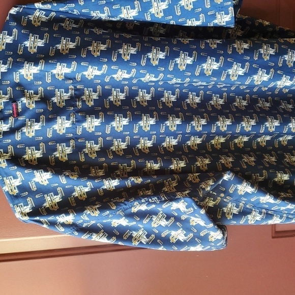 Vintage FUBU SS button down blue with logo. Size XXL - Picture 10 of 11